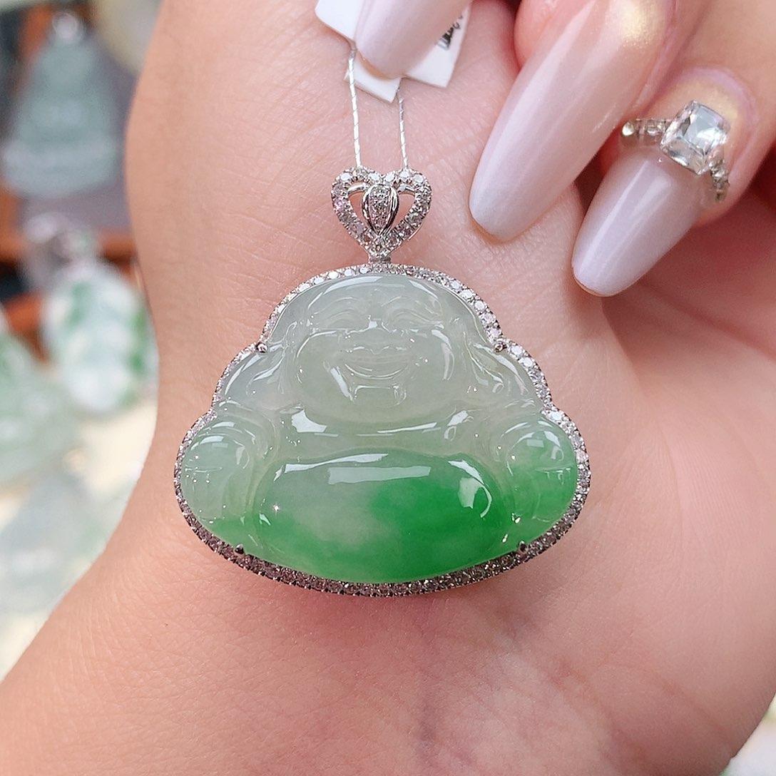 颈饰18K金镶嵌翡翠佛公