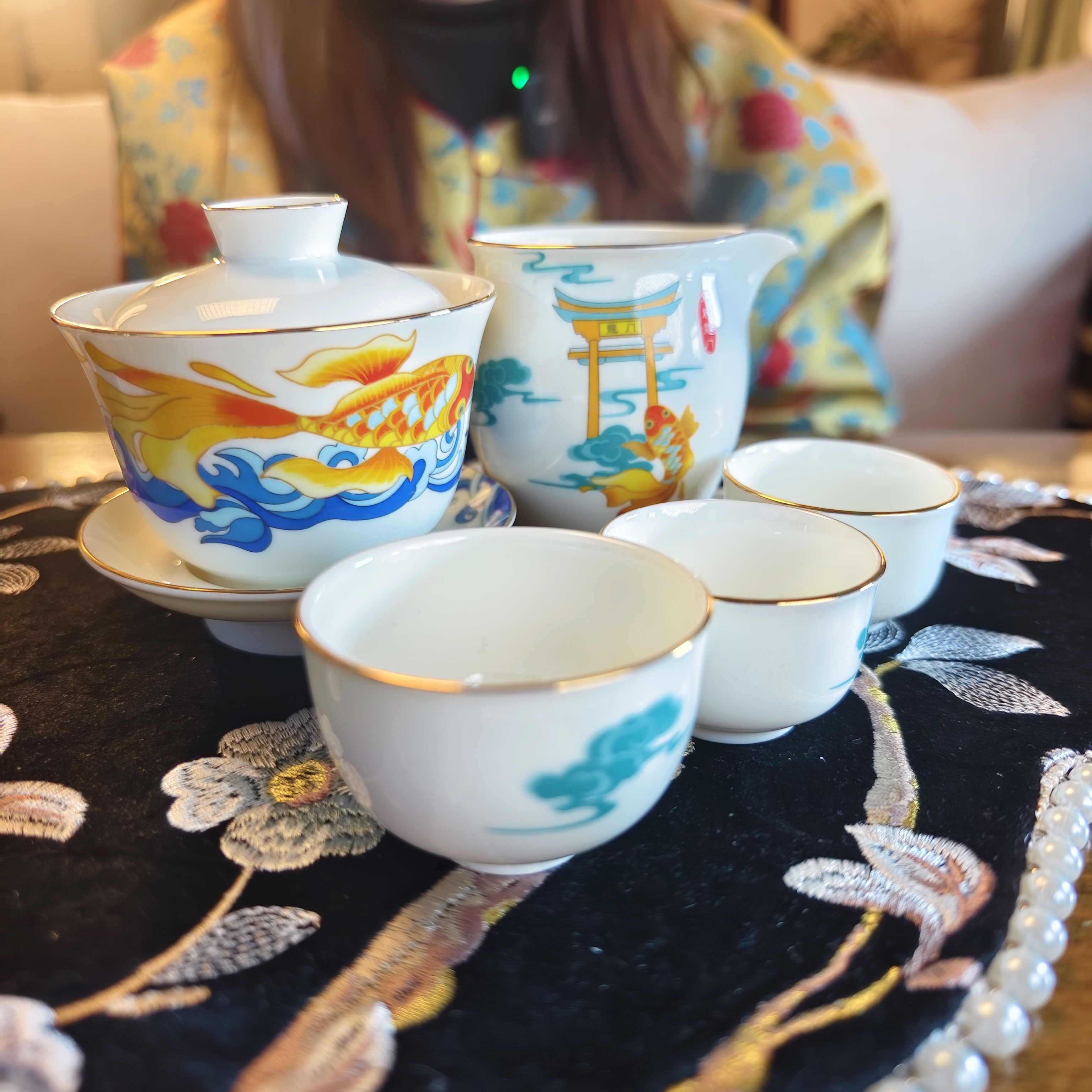 【鱼跃龙门】三个杯子