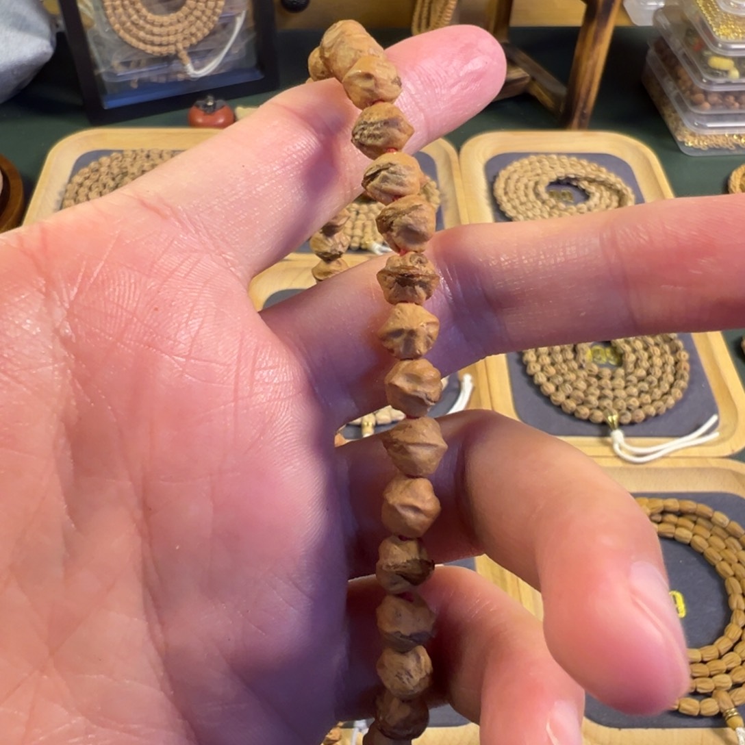 【闪购商品】吊坠柏香籽/百香籽玉*热振红牙横打8尺寸