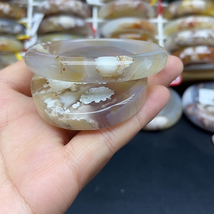 玛瑙/玉髓未镶嵌手镯55.5