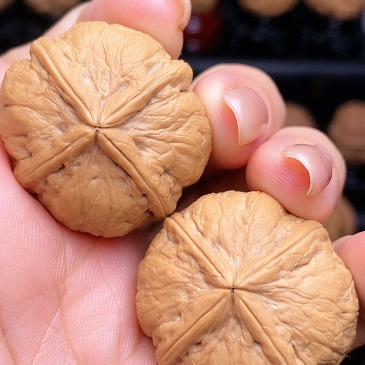 文玩核桃吊坠小四棱