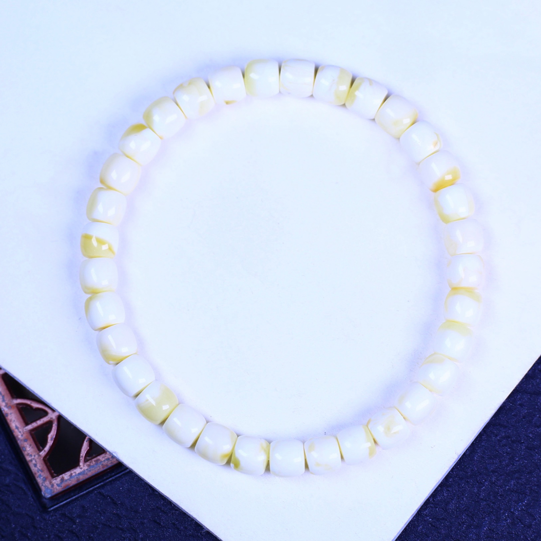 6.5*5.9mm俄料白蜡精工直切手串，好玩不贵，特好的工艺，