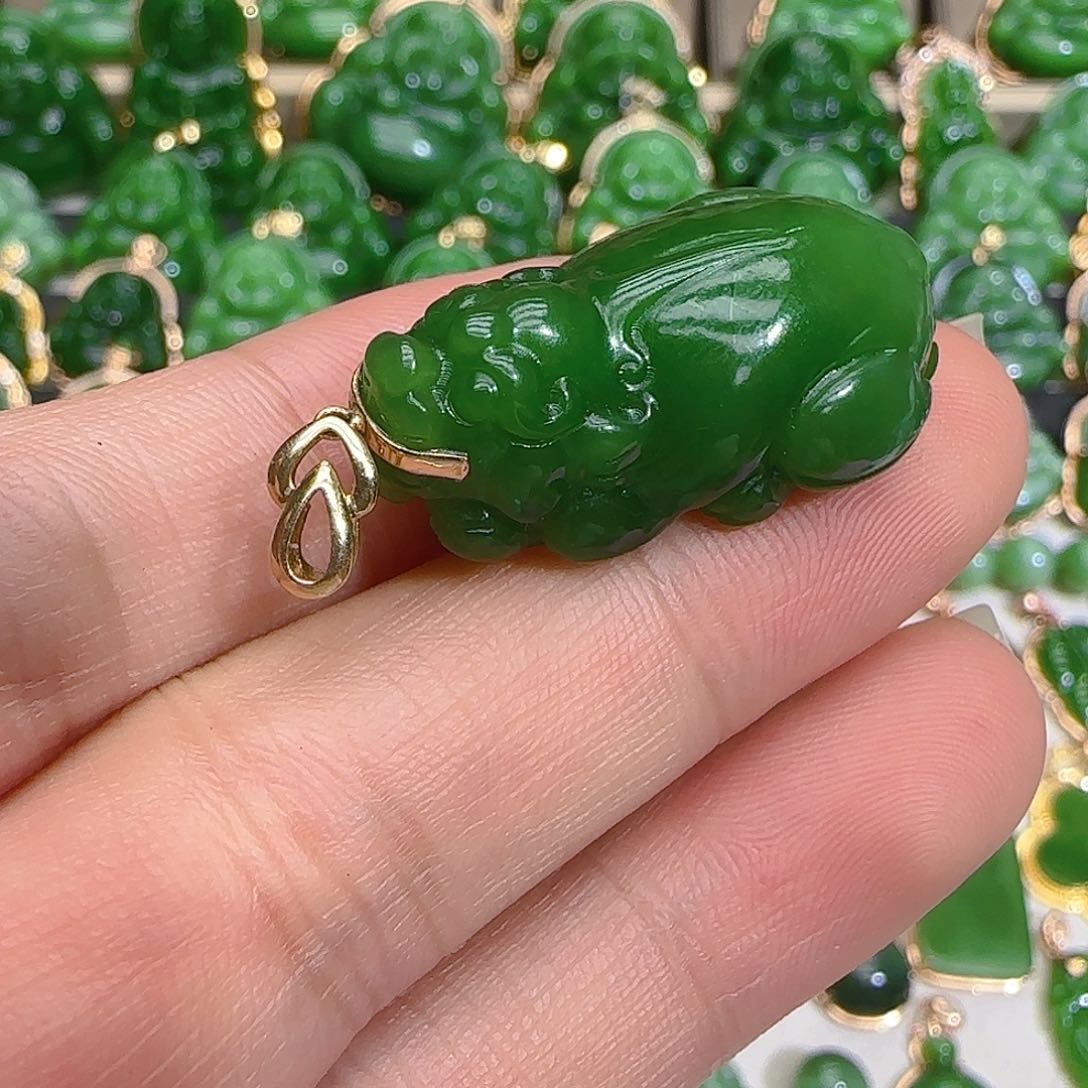 和田玉（碧玉）吊坠(不含链)18K金镶嵌