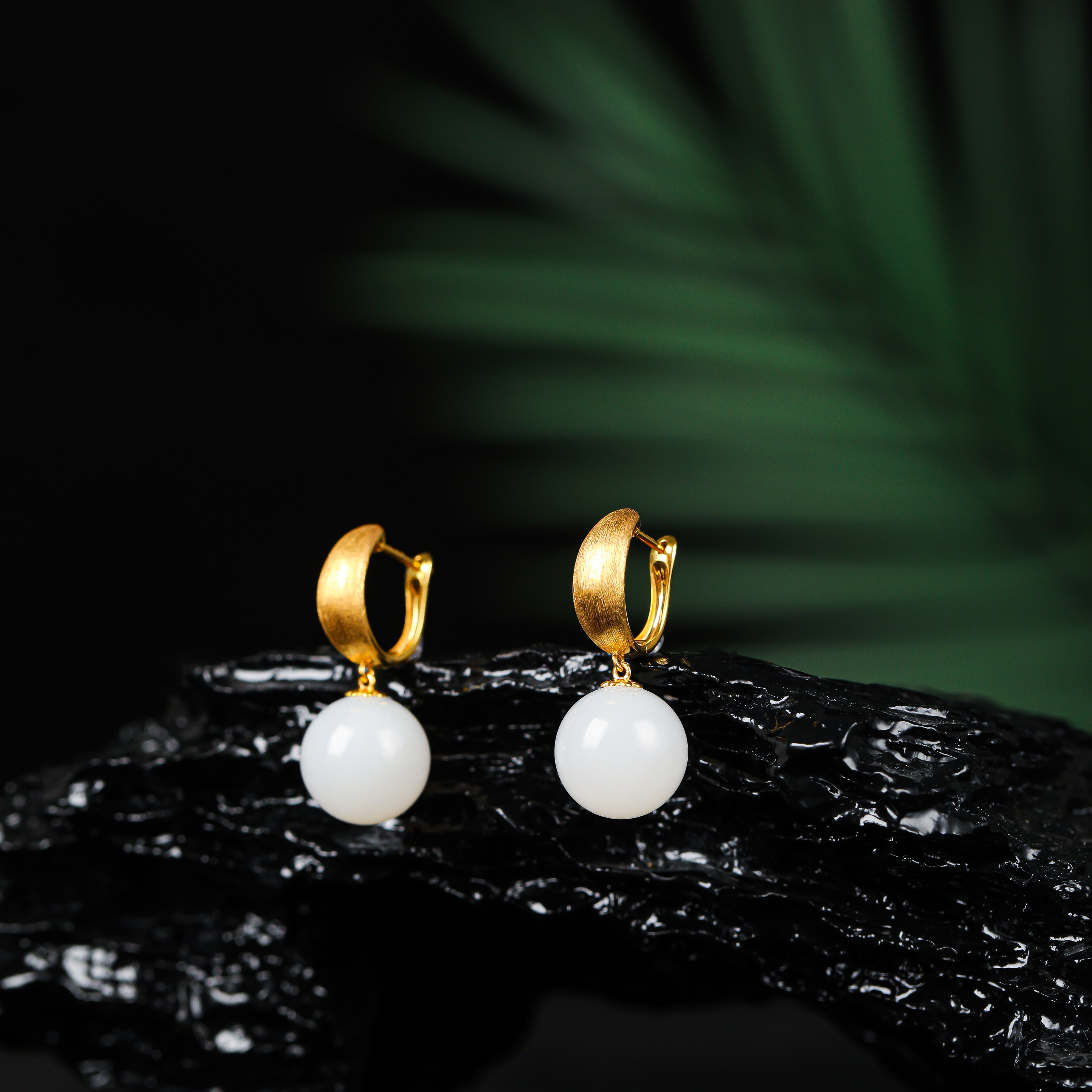 【顶白毕业级】18K金镶嵌高货白玉转运珠耳扣HNZ10907