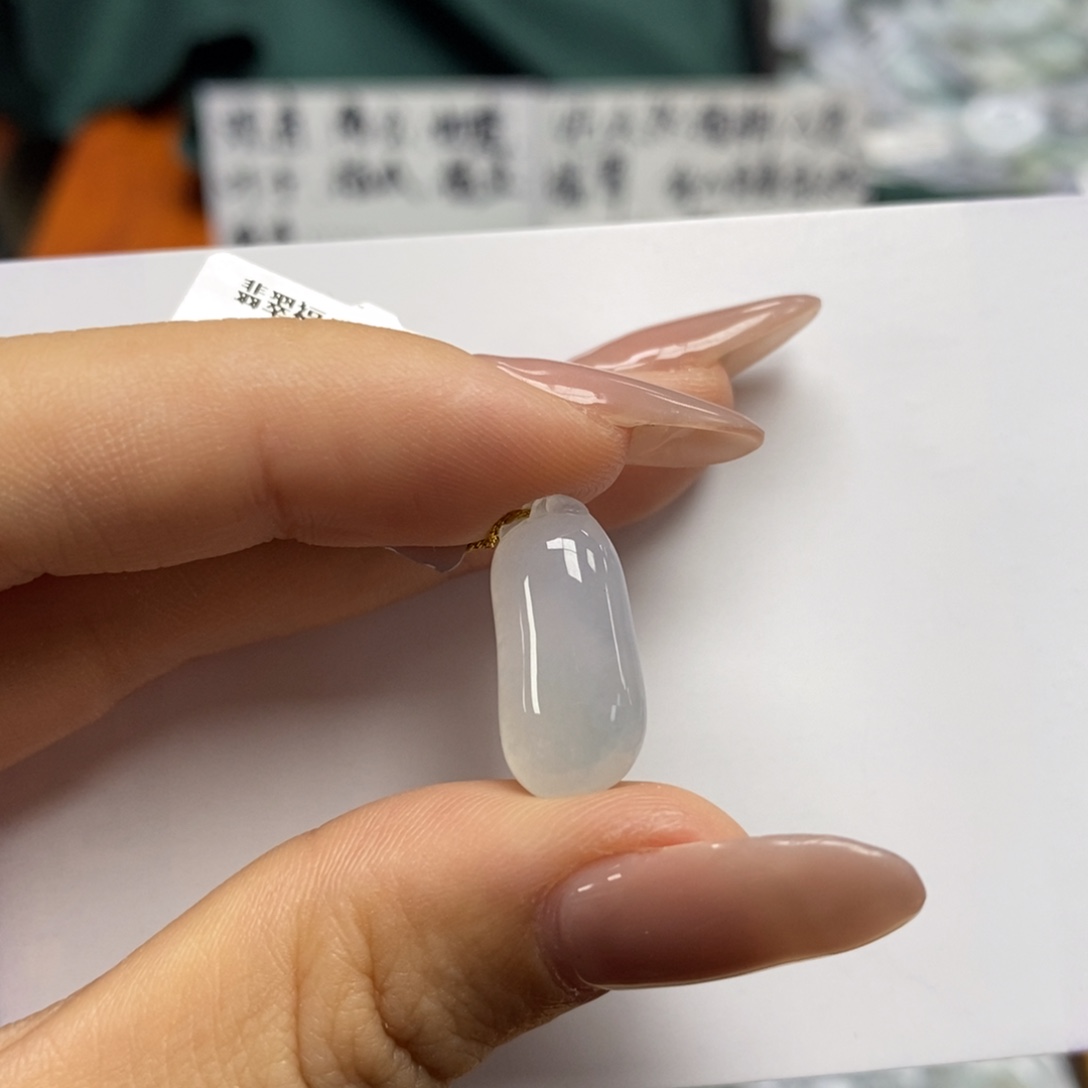 颈饰未镶嵌翡翠福瓜