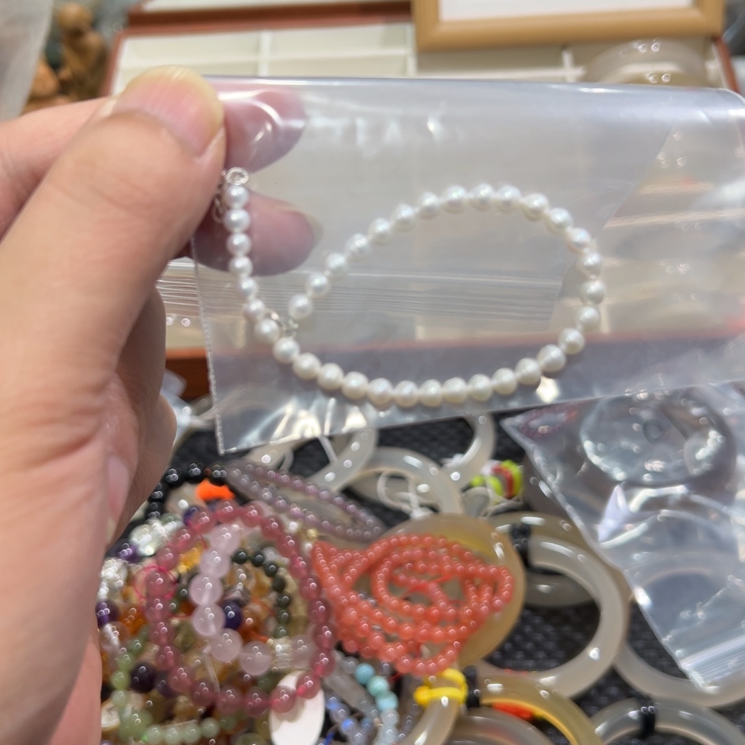 草***酪玛瑙/玉髓未镶嵌手镯