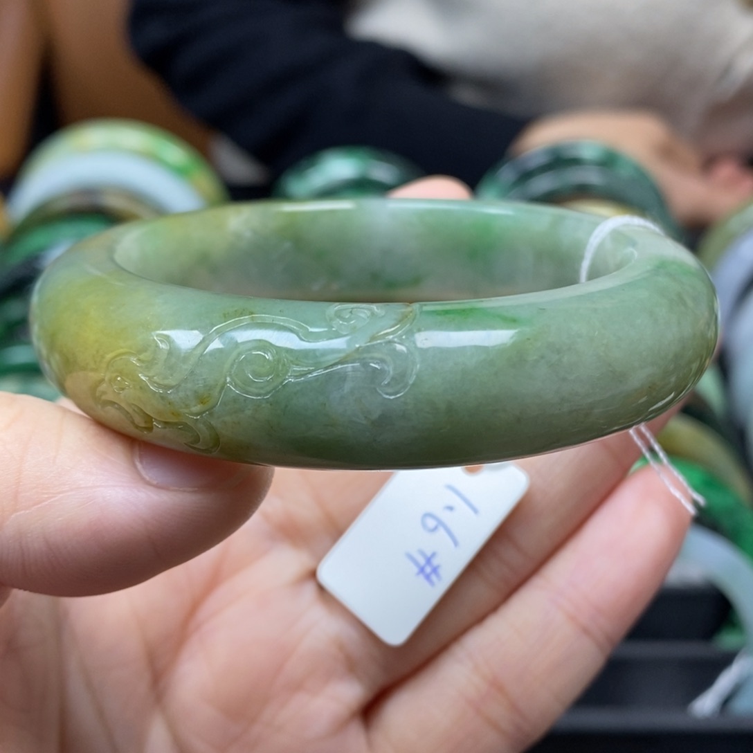 翡翠颈饰未镶嵌55.8圈口21号