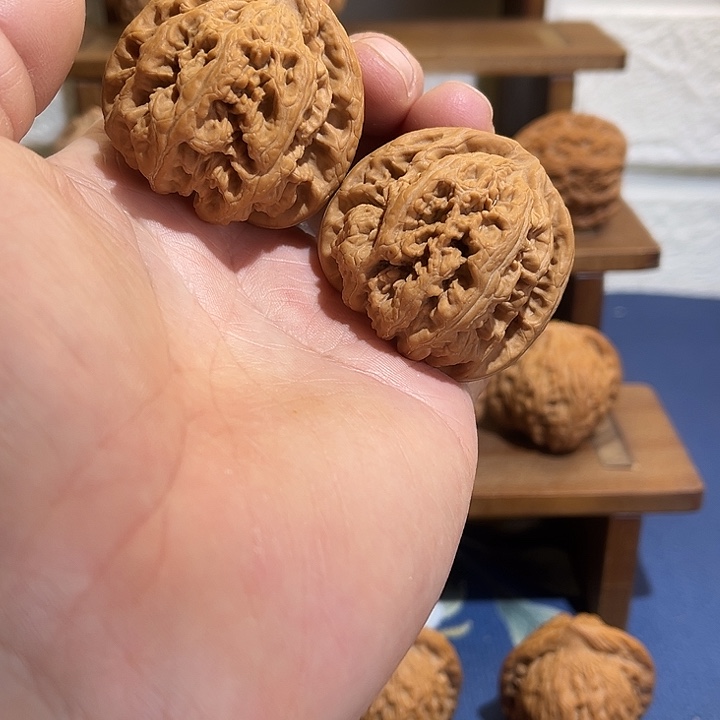 文玩核桃吊坠全品大粗筋