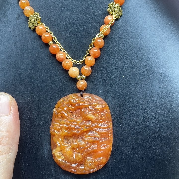 未镶嵌蛇纹石玉颈饰