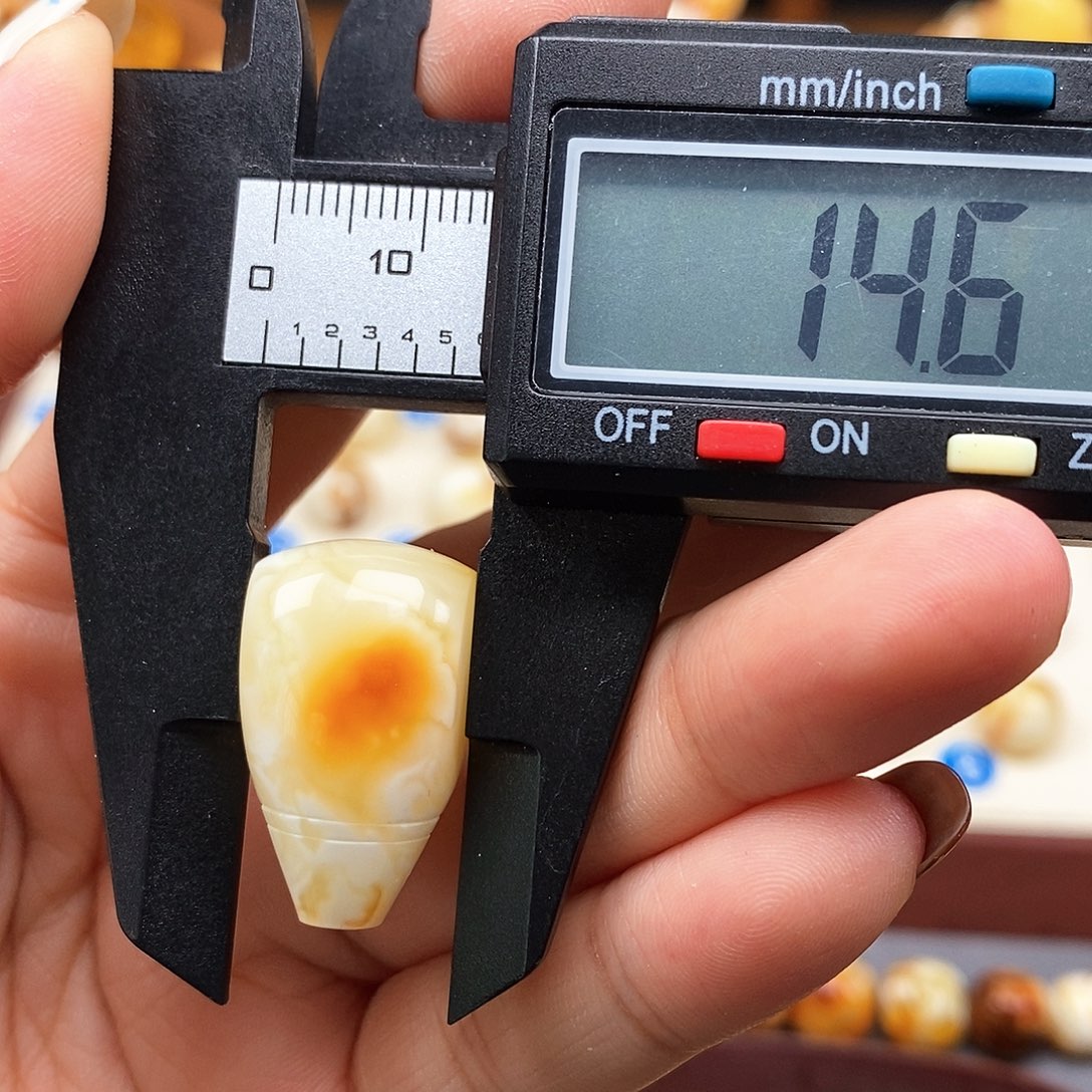 琥珀未镶嵌裸石蜜蜡