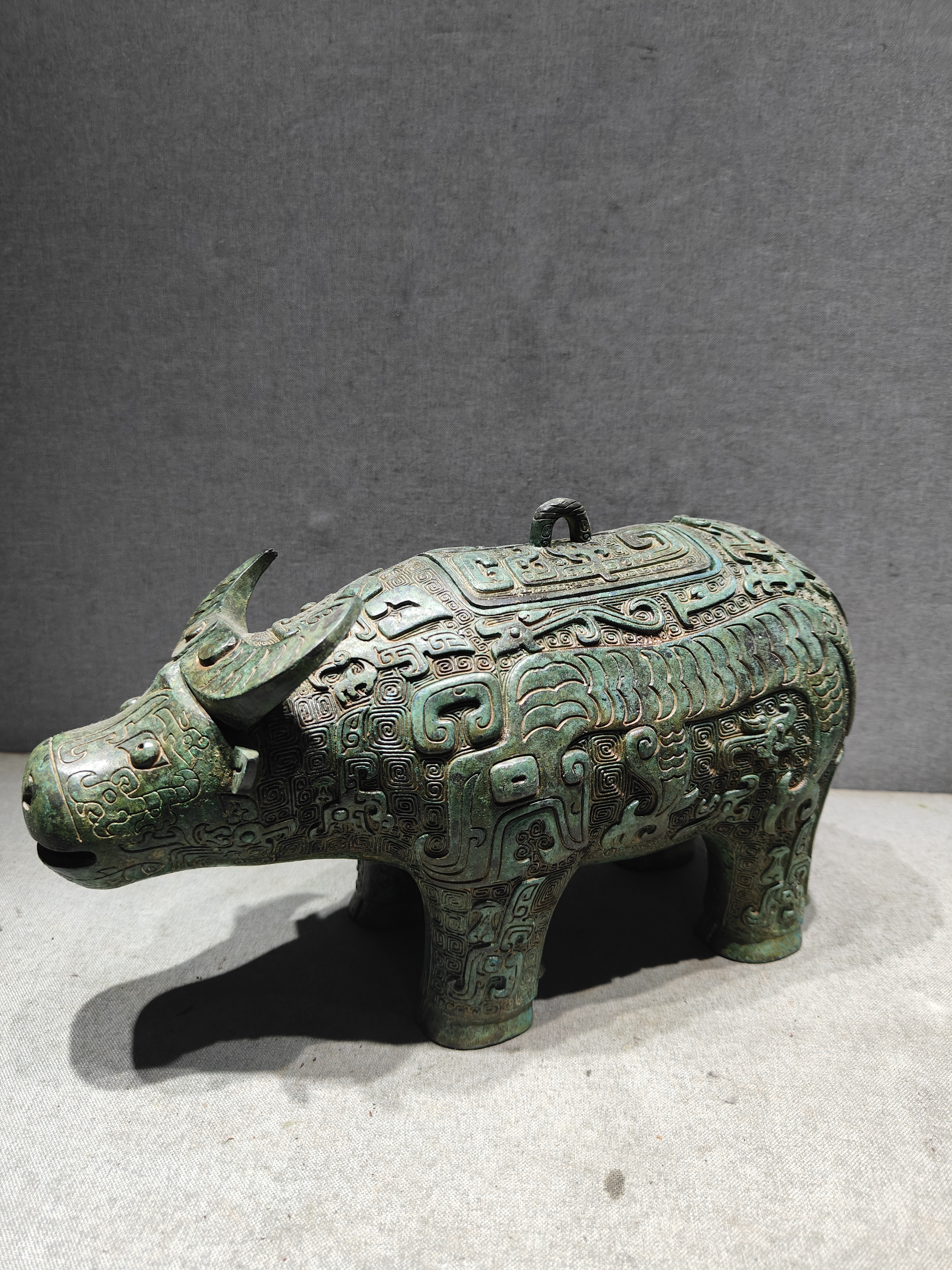 仿古铜器亚长牛尊家居摆饰摆放摆件