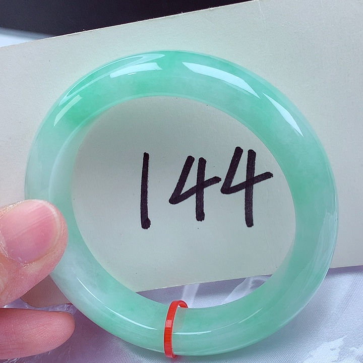 翡翠未镶嵌手镯翡翠