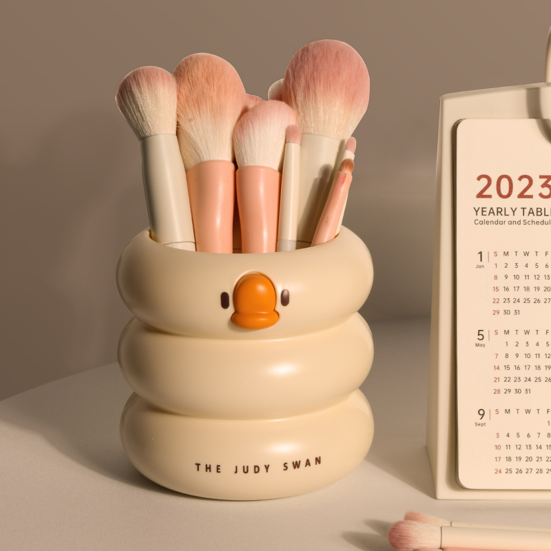 小黄鸭收纳盒化妆刷高颜值可爱收纳桶梳妆台口红置物架桌面笔筒