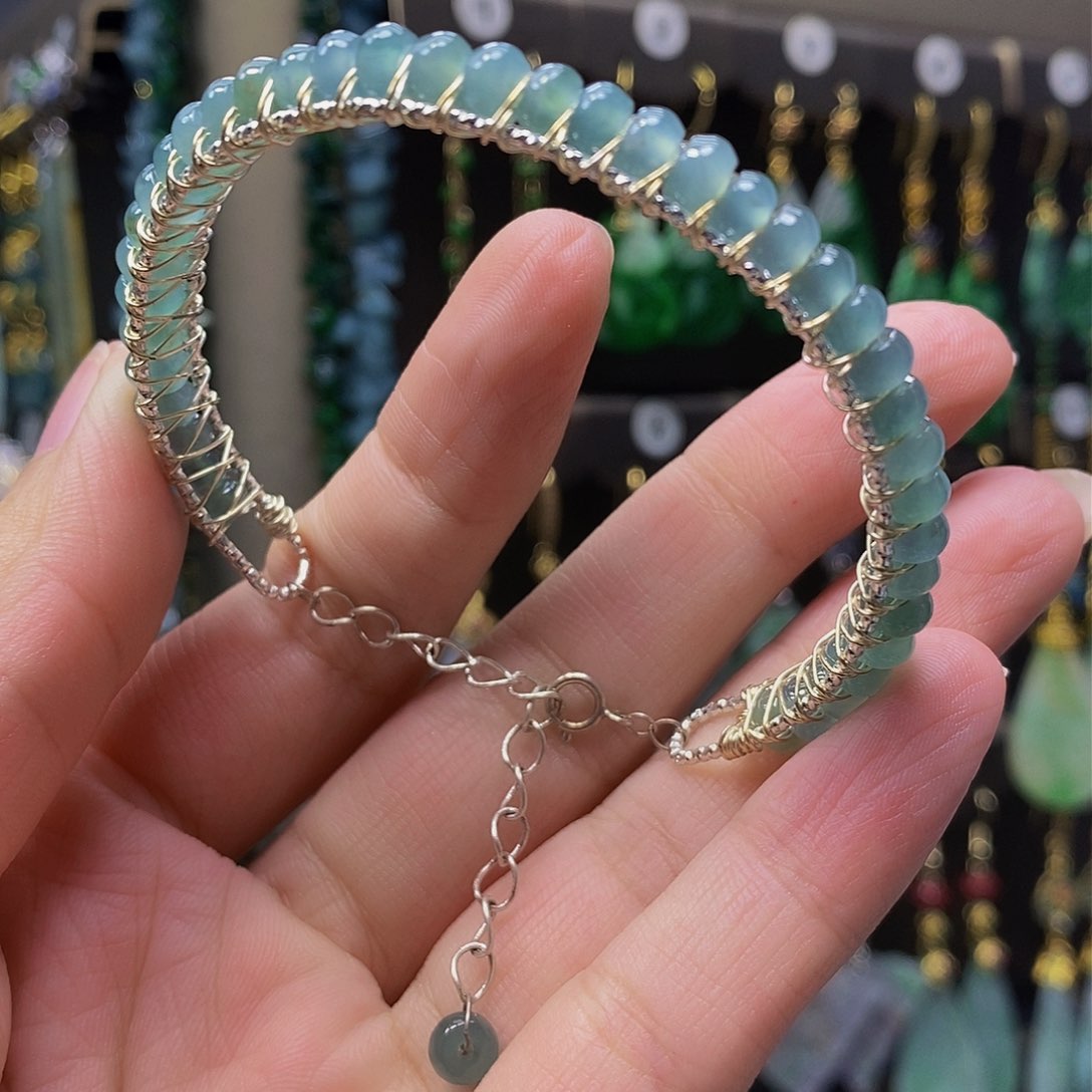 未镶嵌翡翠耳饰翡翠