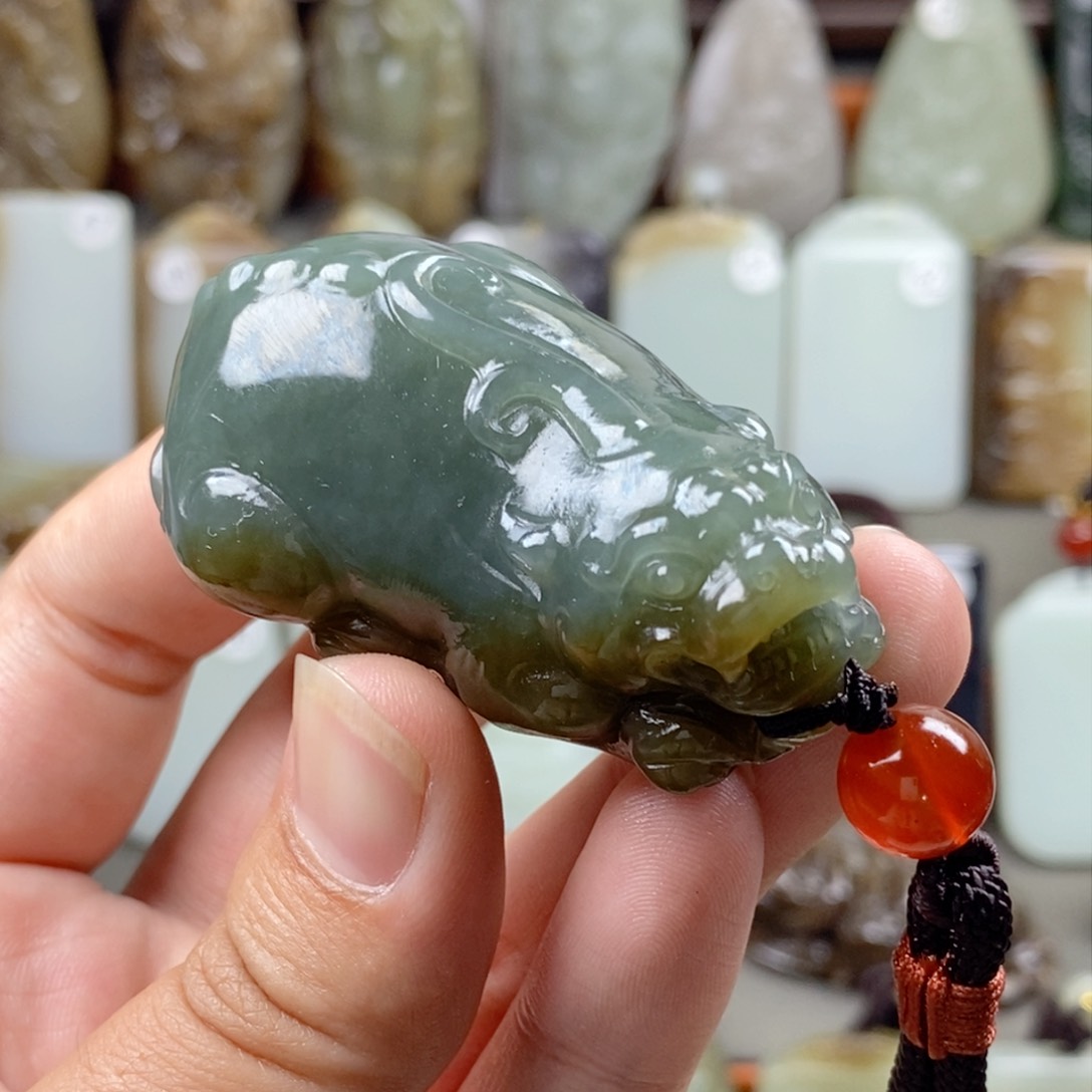 和田玉（糖玉）未镶嵌颈饰