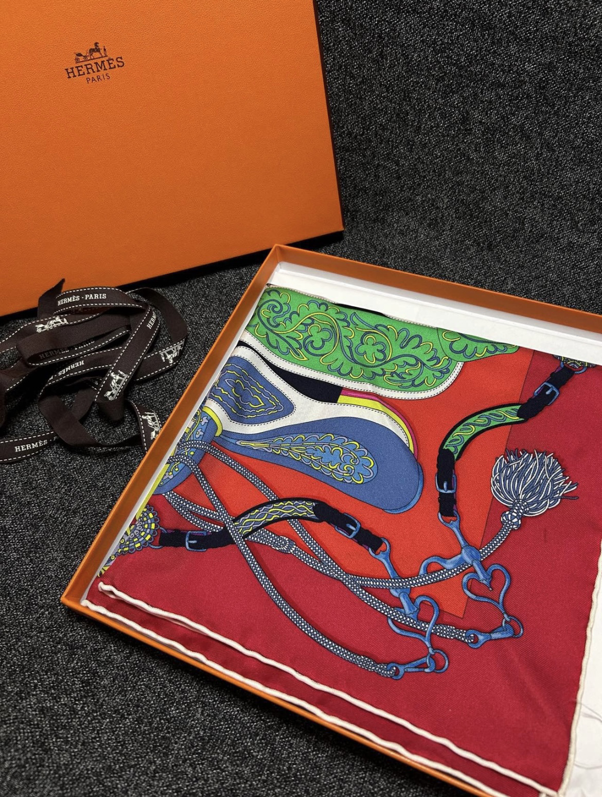 未使用 Hermes/爱马仕 HERMES爱马仕 丝巾 尺寸45×45/dd132