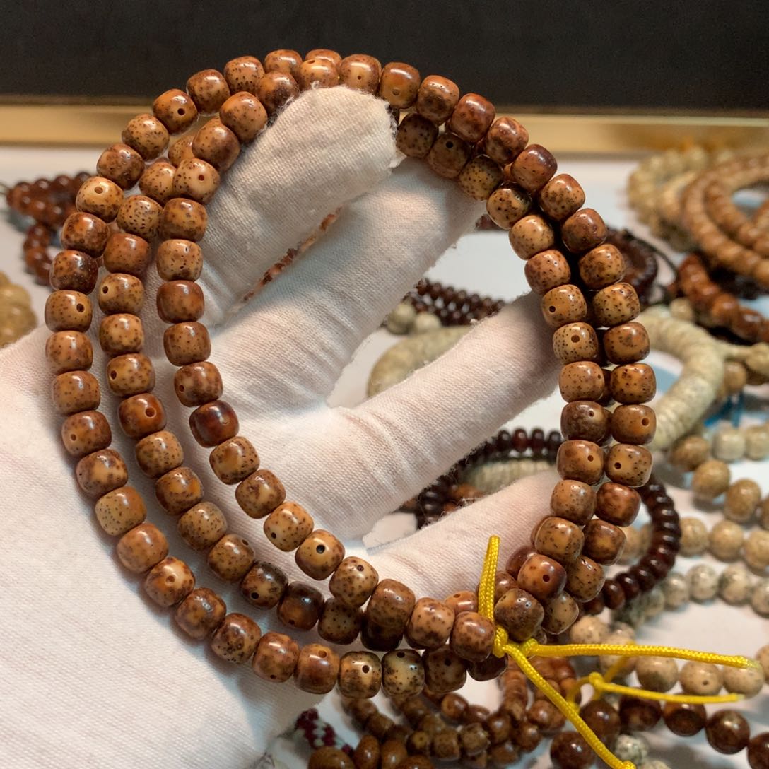 吊坠星月菩提87浅虎皮老型陈籽