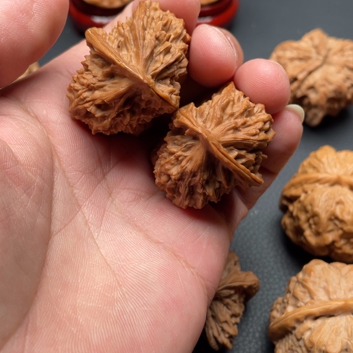 文玩核桃把件半臂