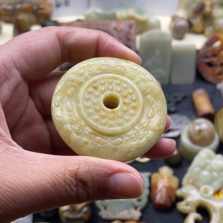 蛇纹石玉颈饰未镶嵌43