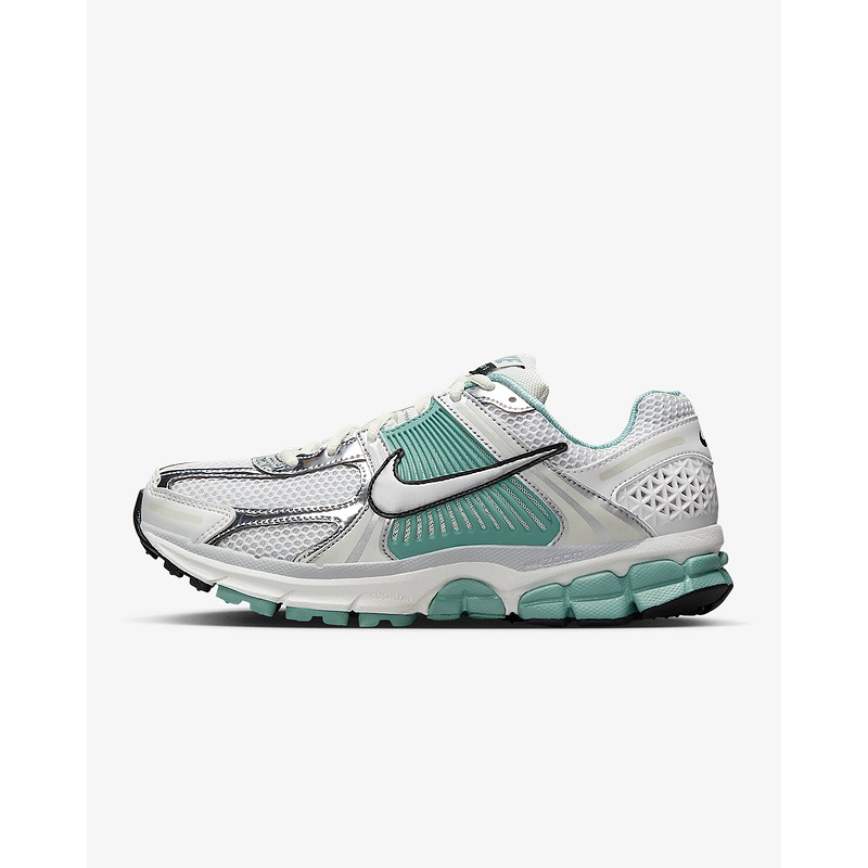 耐克（NIKE）女子VOMERO 5休闲时尚休闲鞋HF1877-101