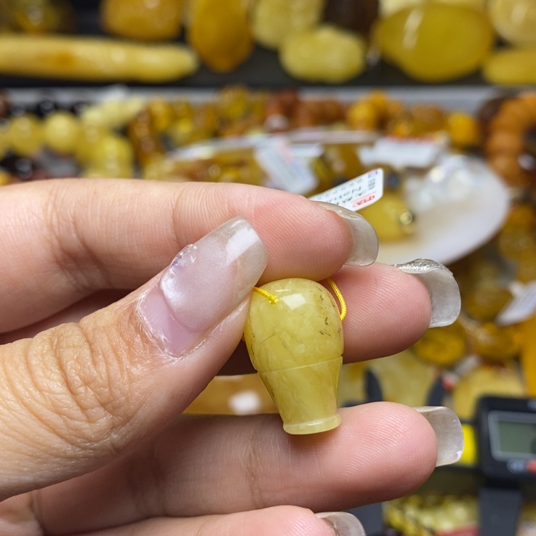 风***沙未镶嵌琥珀珠宝奇石