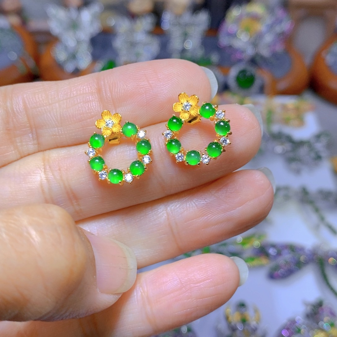 翡翠颈饰银S925镶嵌天然翡翠