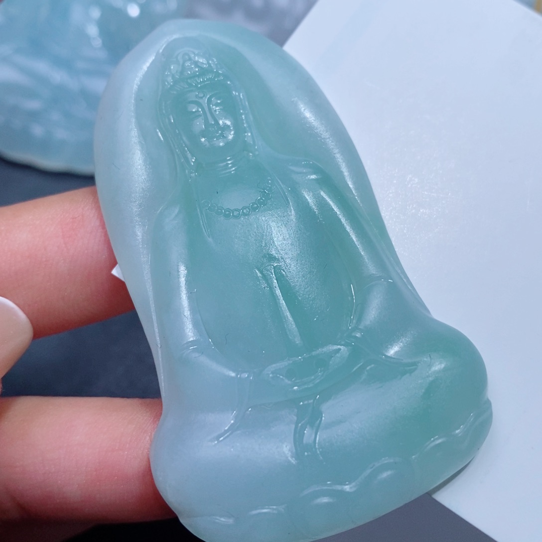 定制翡翠吊坠未镶嵌