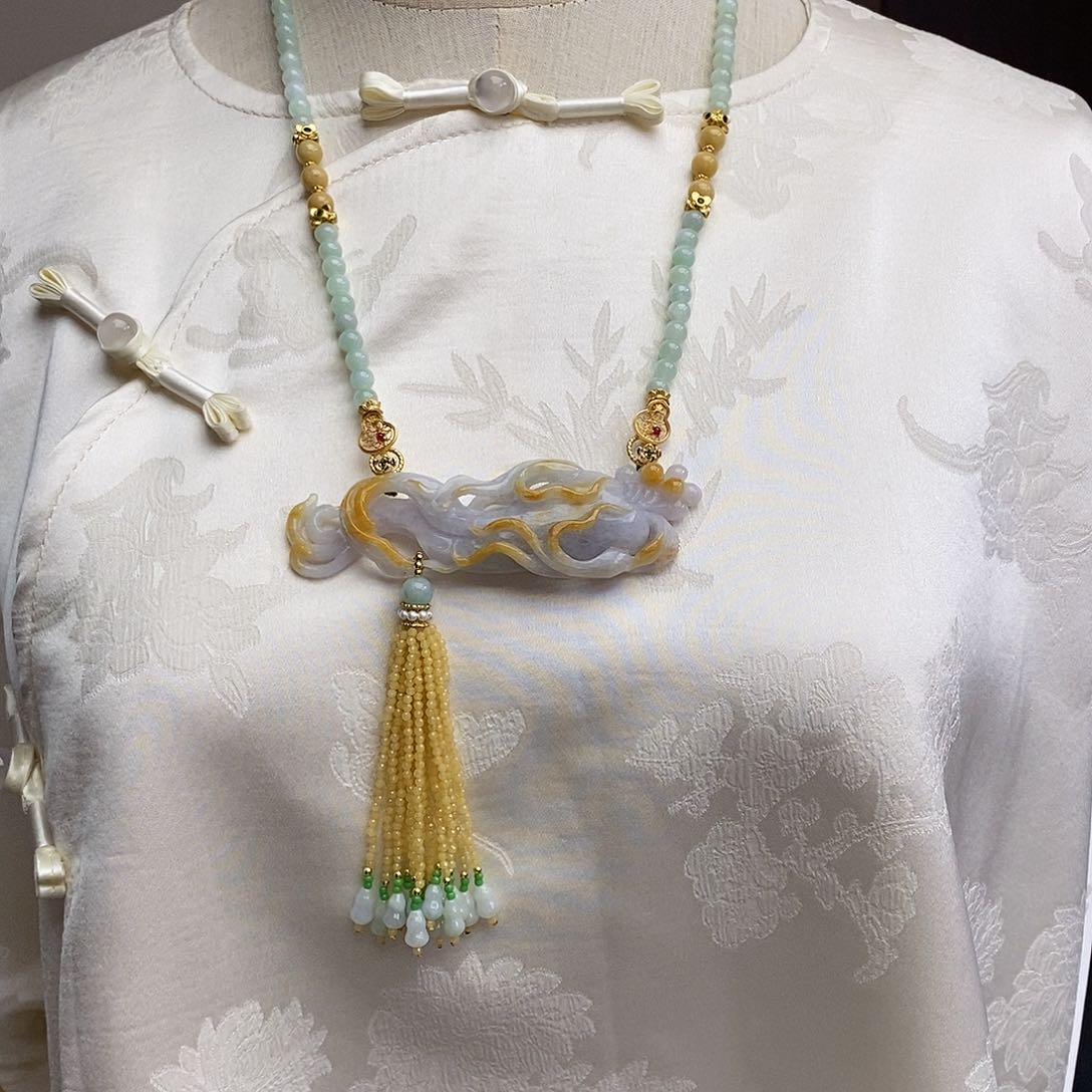 翡翠颈饰未镶嵌天然