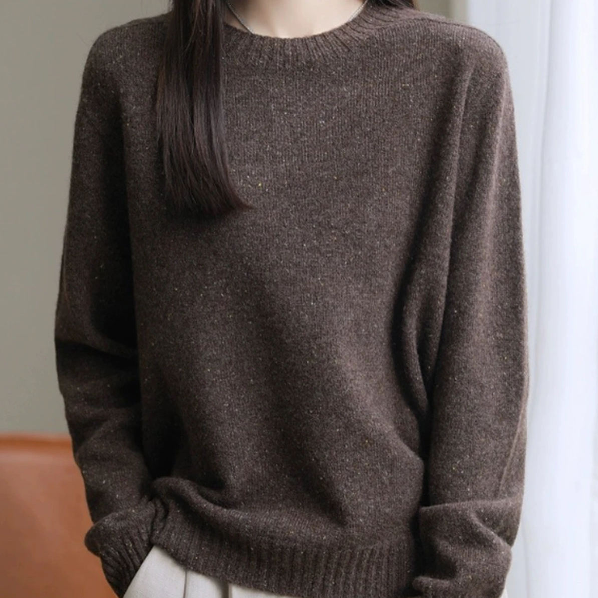 显瘦圆领长袖净版花纱针织衫女秋冬新款气质减龄上衣6806