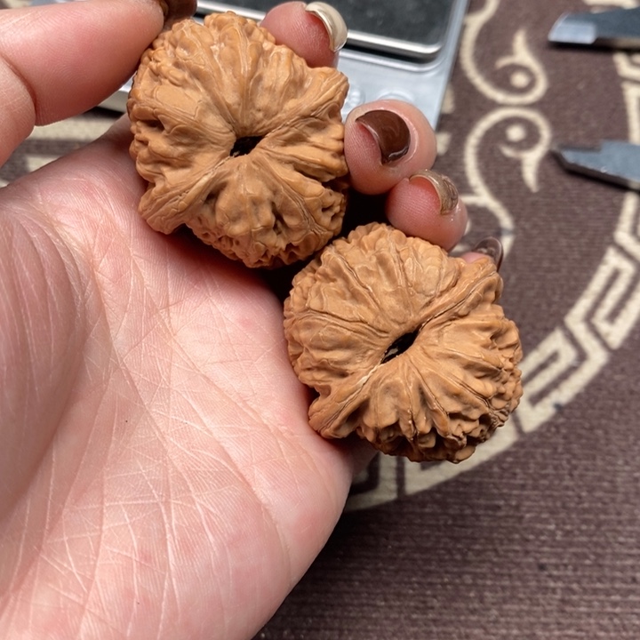 文玩核桃吊坠元宝全品