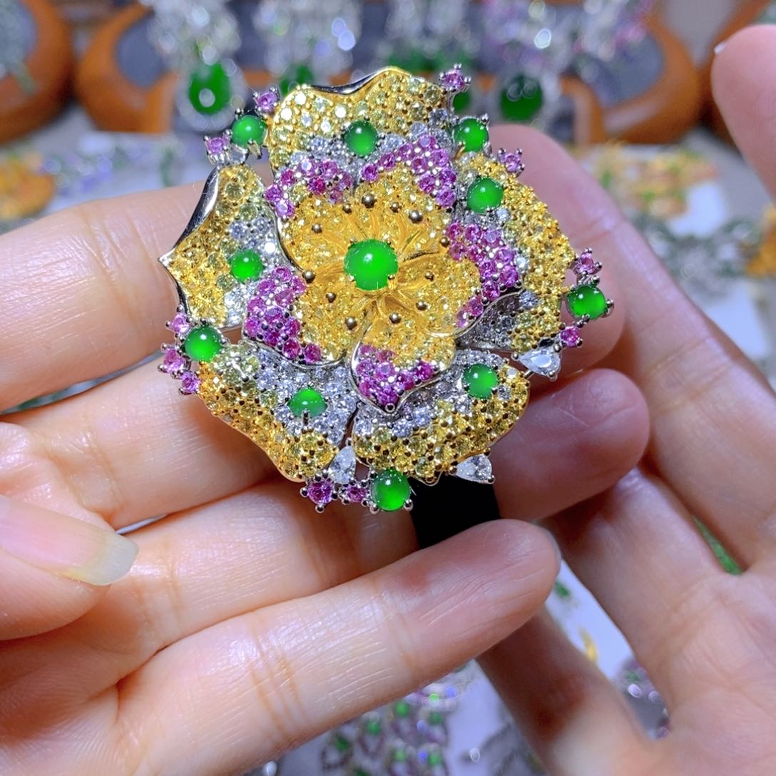 翡翠颈饰银S925镶嵌天然翡翠