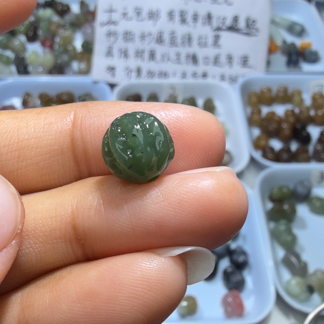 和田玉未镶嵌珠宝奇石