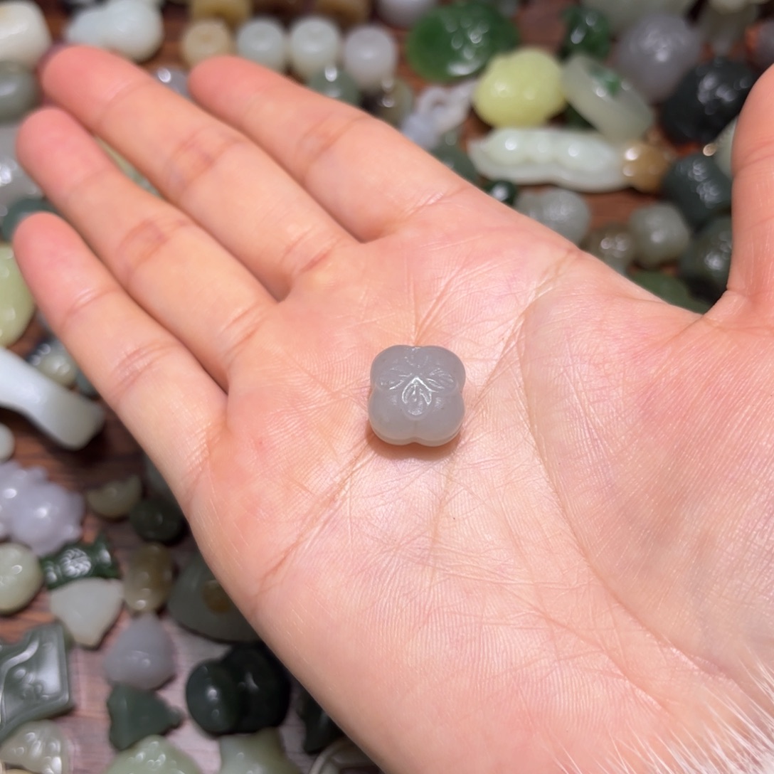 和田玉珠宝半成品未镶嵌爱**己