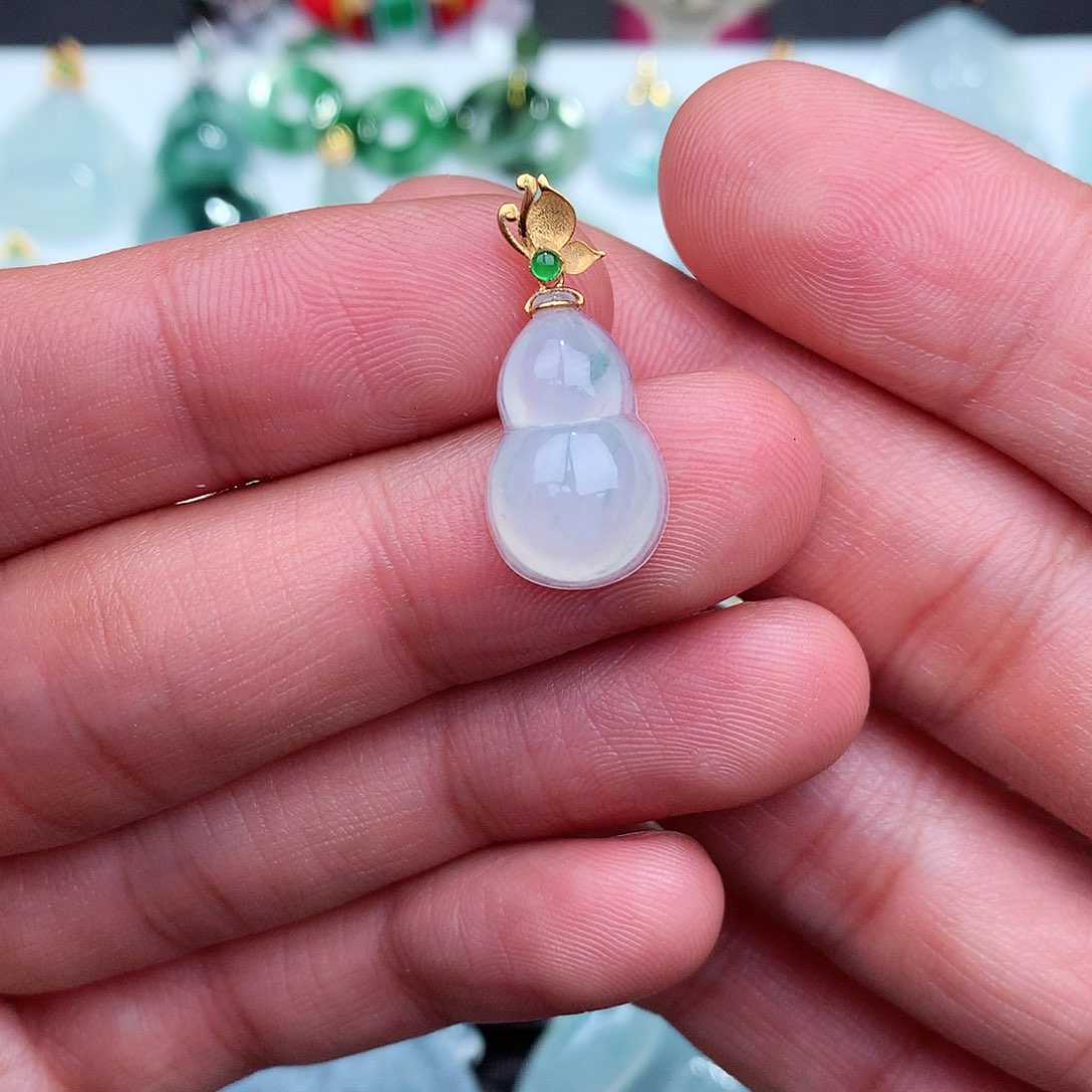 翡翠吊坠(不含链)18K金镶嵌