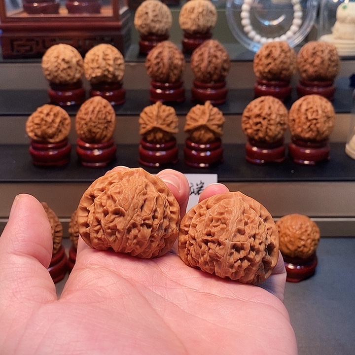 桐***.桃核把件43.5尺宫灯