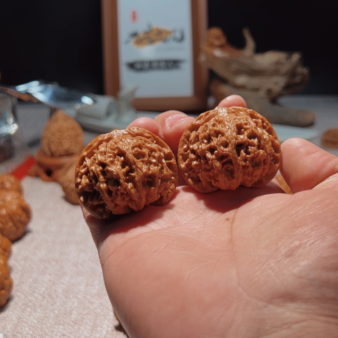 文玩核桃把件?全品43苹果园