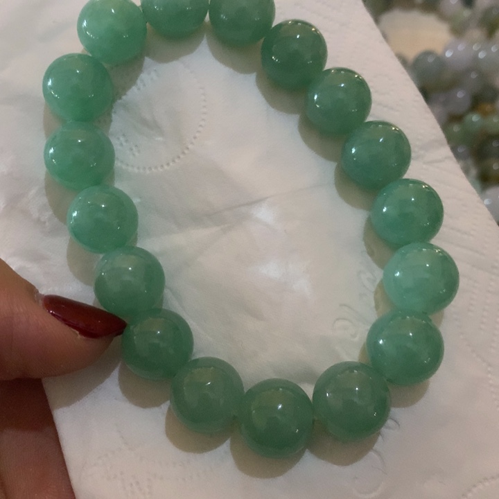 翡翠颈饰未镶嵌天然翡翠手串