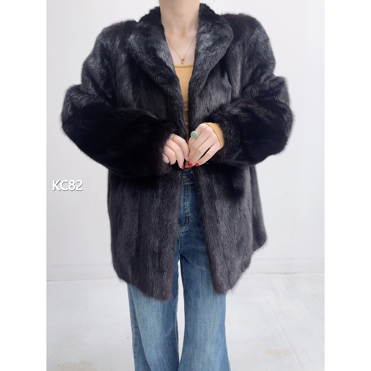 【KC82】M 红黑色短款全抽貂皮女（肩42胸106衣72袖64）27082