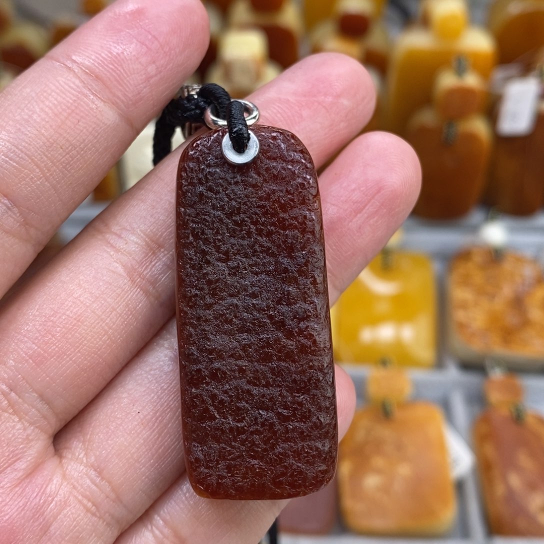 蜜蜡未镶嵌珠宝奇石