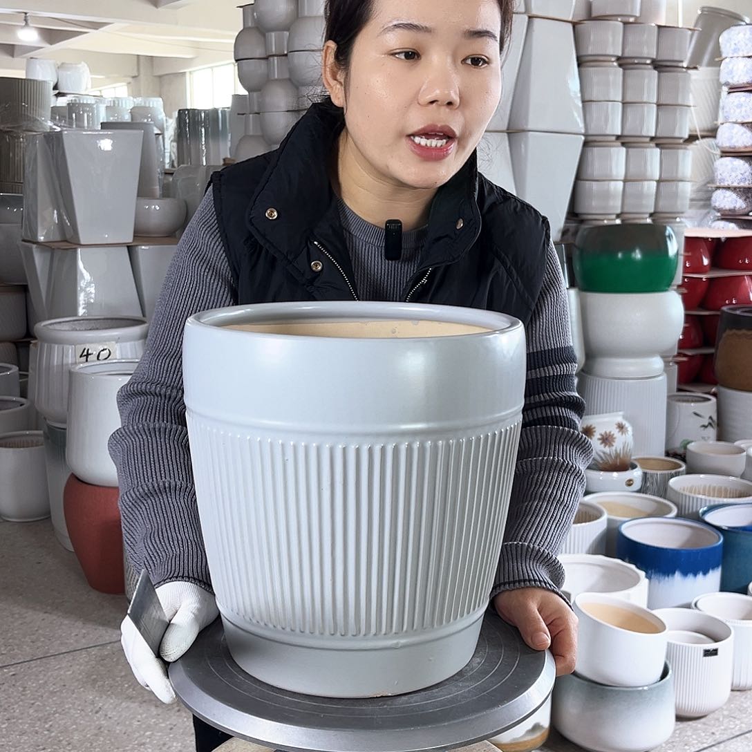 陶瓷口径24.5-26。浅灰