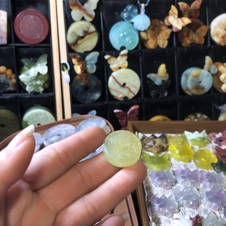 岫玉未镶嵌岫玉挂件