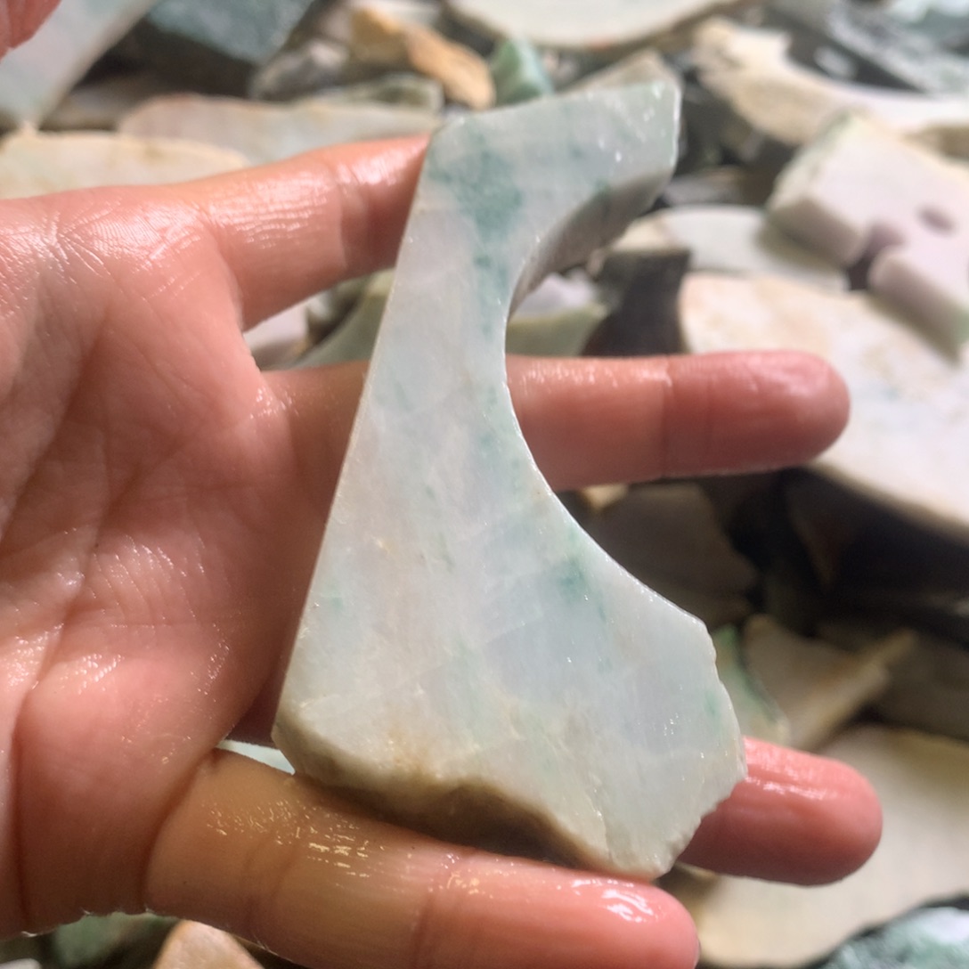 翡翠颈饰未镶嵌缅甸翡翠