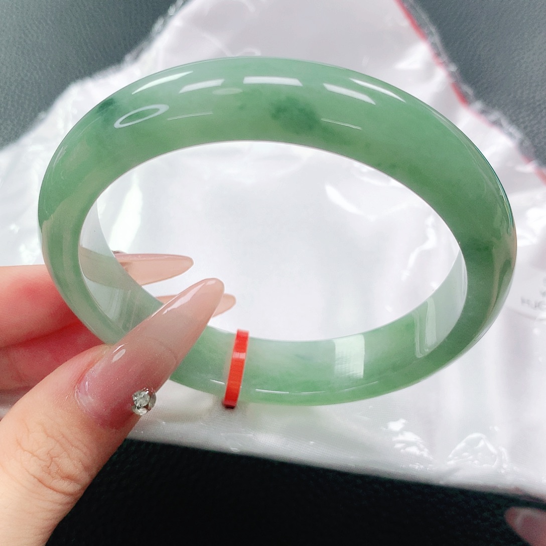 翡翠未镶嵌手镯59圈