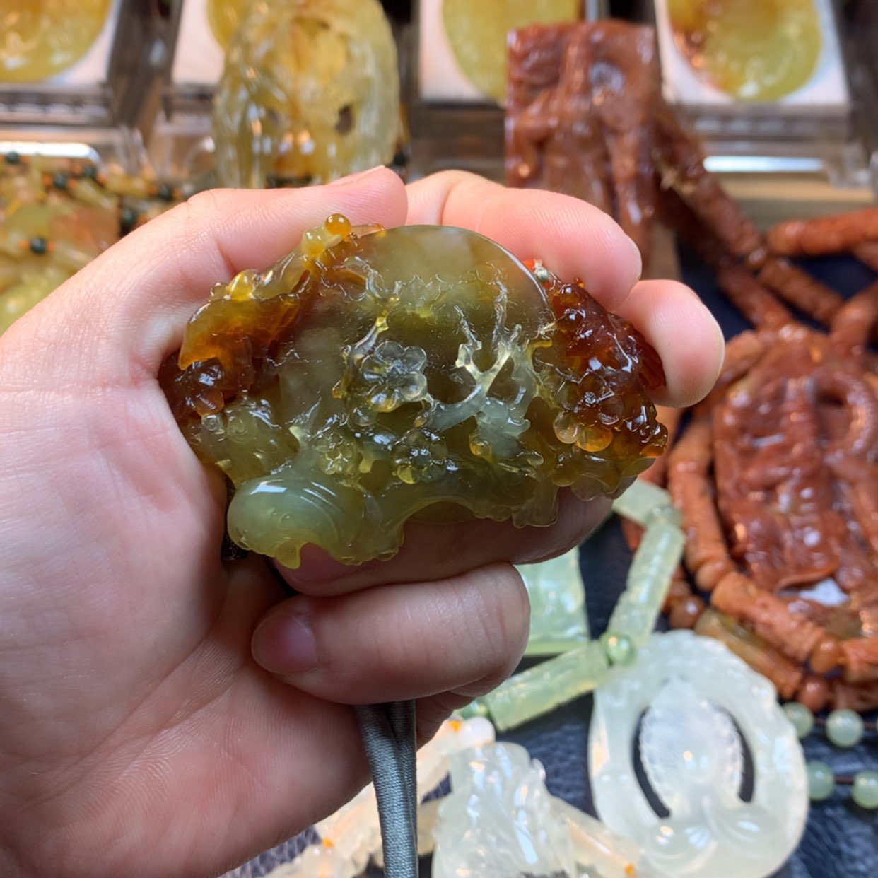 【闪购商品】蛇纹石玉颈饰未镶嵌