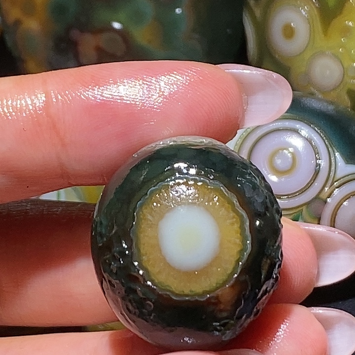 熙***沂玛瑙/玉髓未镶嵌珠宝奇石