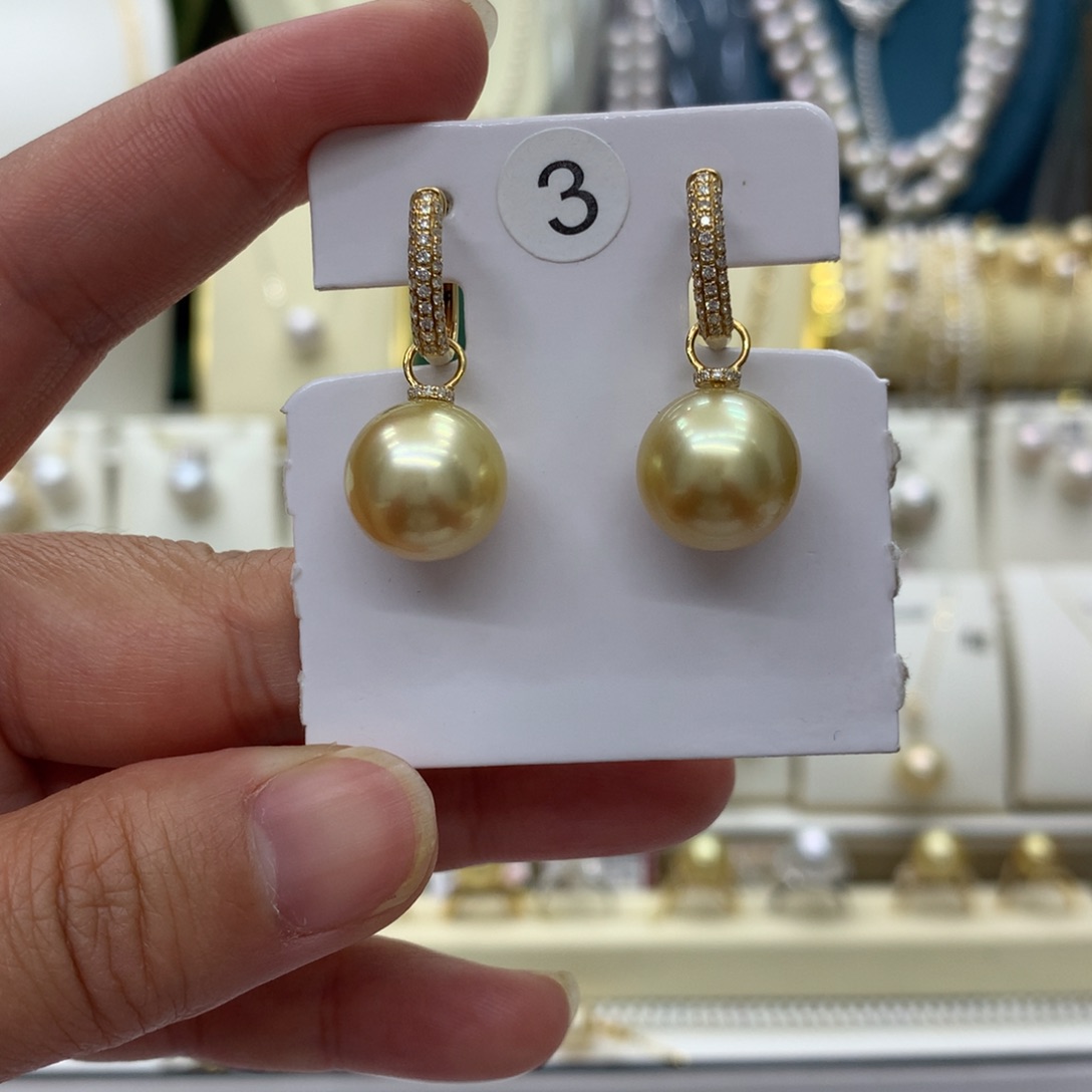 海水珍珠耳饰18K金镶嵌