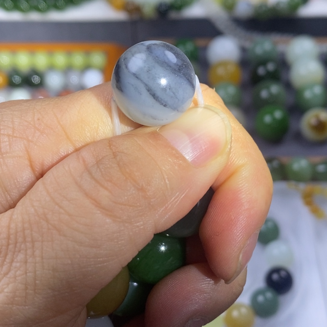 甜****和田玉散珠卡16青花