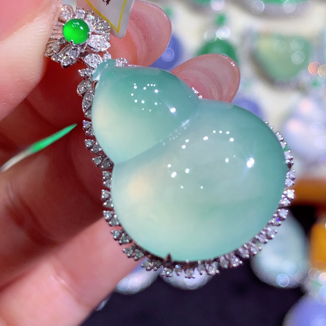 翡翠18K金镶嵌吊坠(不含链)