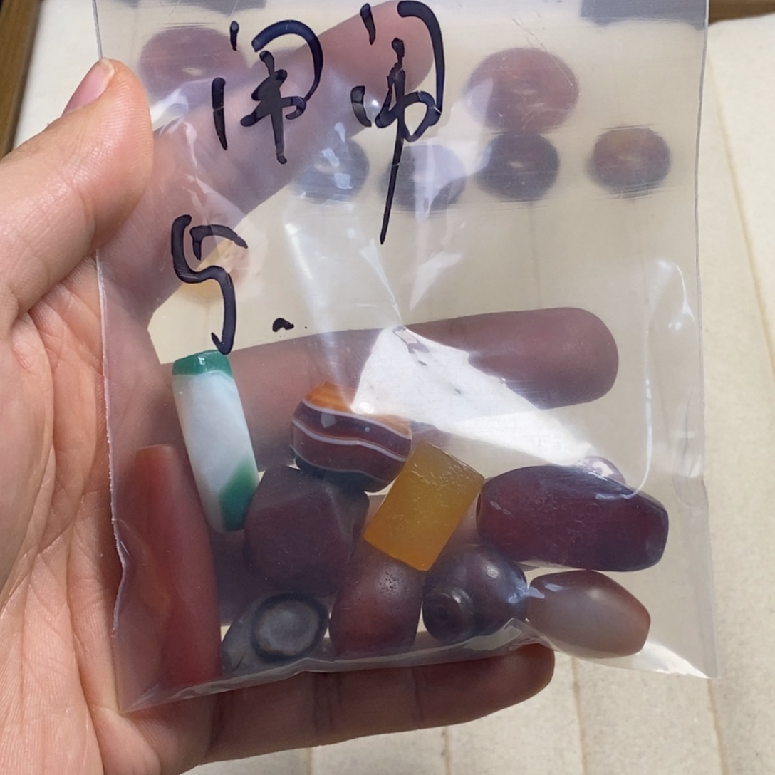 闹***闹玛瑙/玉髓未镶嵌颈饰