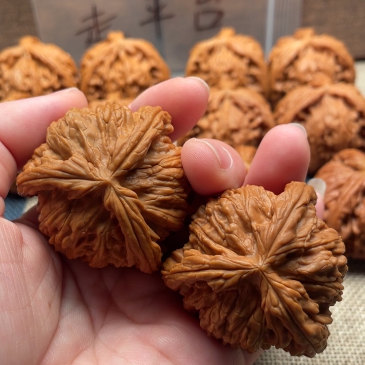 熊***霸核桃白狮子43核桃